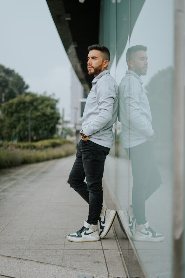 Buzo Zara Gris
